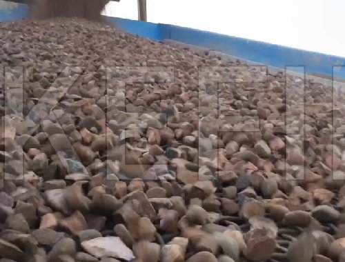 Vibrating screen in stone crushing line